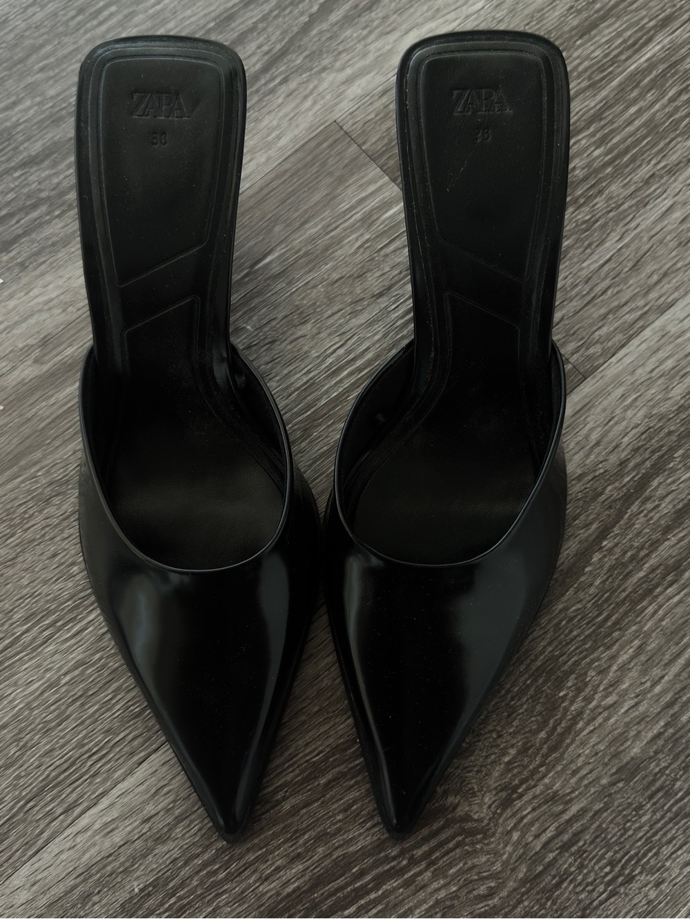 zara black pointed-toe mule heels